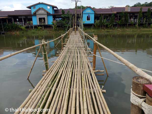 Brücke aus Bambus