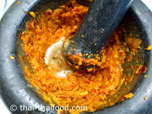 Currypaste mit Fischpaste