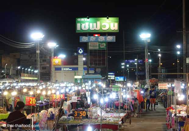 Sehf Wan Nachtmarkt Nakhon Ratchasima