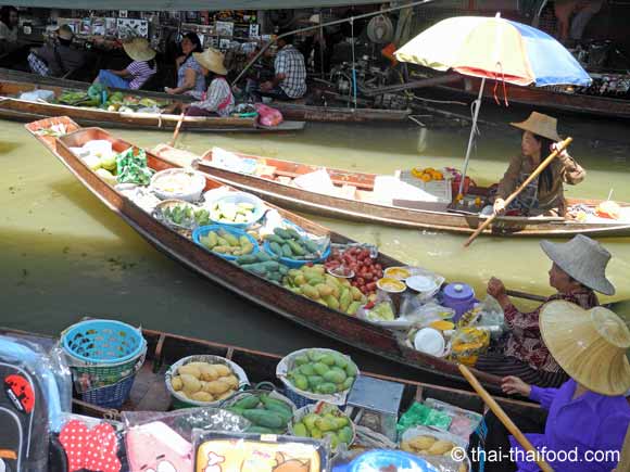 Floating Market Damnoen Saduak
