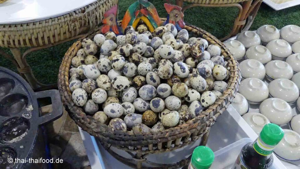 Wachteleier (Khai Nok Gatta) | ไข่นกกระทา